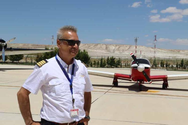 Dünya turunda 12 ülkede yaklaşık 28 bin kilometrelik mesafe ve 160 saat uçuş yapmak istediğinden bahseden Demirci, uçuş planlarını şöyle anlattı: