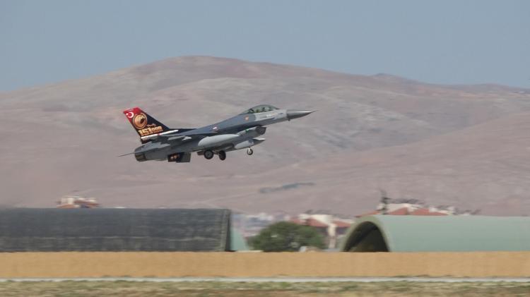 YENİ TAKTİK VE TEKNİKLER DENENİYOR