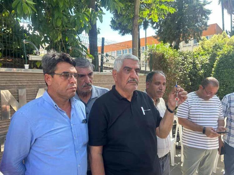 MERDİVENLERDEN YUVARLANDIM, GEREKEN SAYGIYI GÖREMİYORUZ