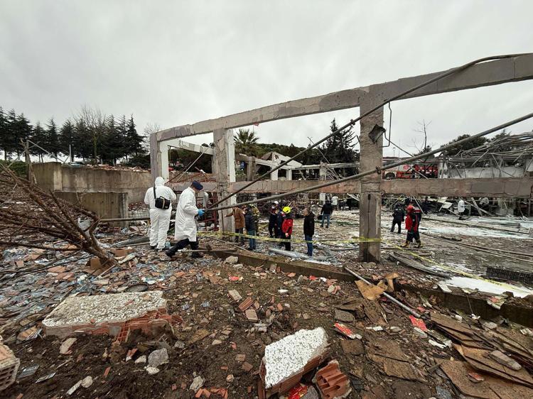DURUŞMADA TUTUKLU VE TUTUKSUZ SANIKLAR HAZIR BULUNDU