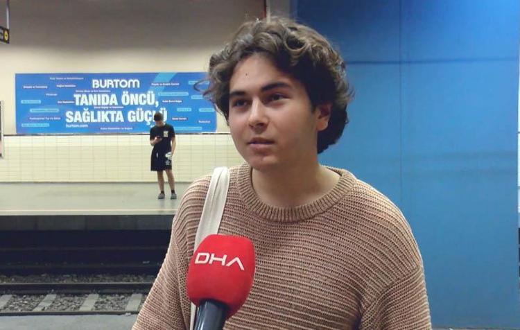 ETKİNLİĞE TESADÜFEN TANIK OLARAK KİTAP OKUMAYA BAŞLADI