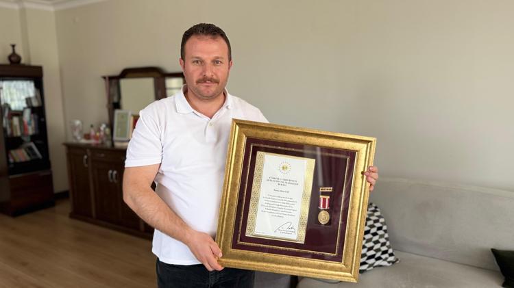 ‘ÜZERİMİZE ZIRH DELİCİ TOP MERMİSİ ATTILAR’