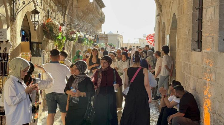 ‘DİZİLERDEKİ GİBİ’