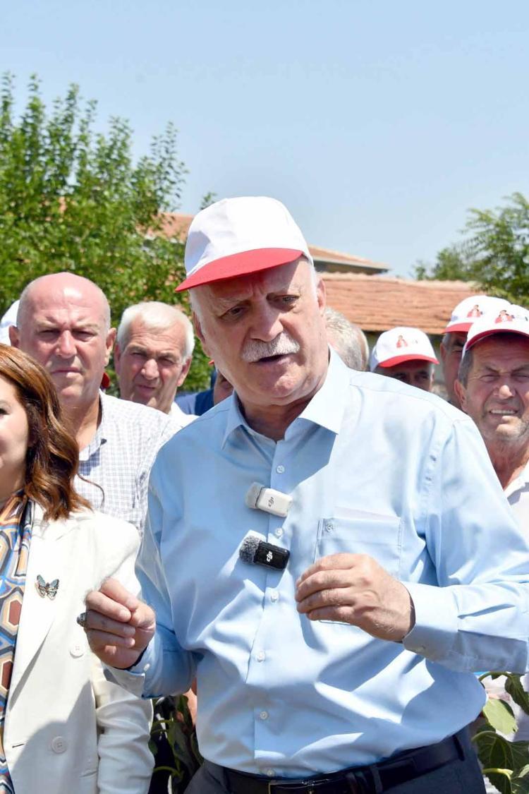 ‘ÜRETİCİ YAĞIŞ VE FİYAT BEKLİYOR’