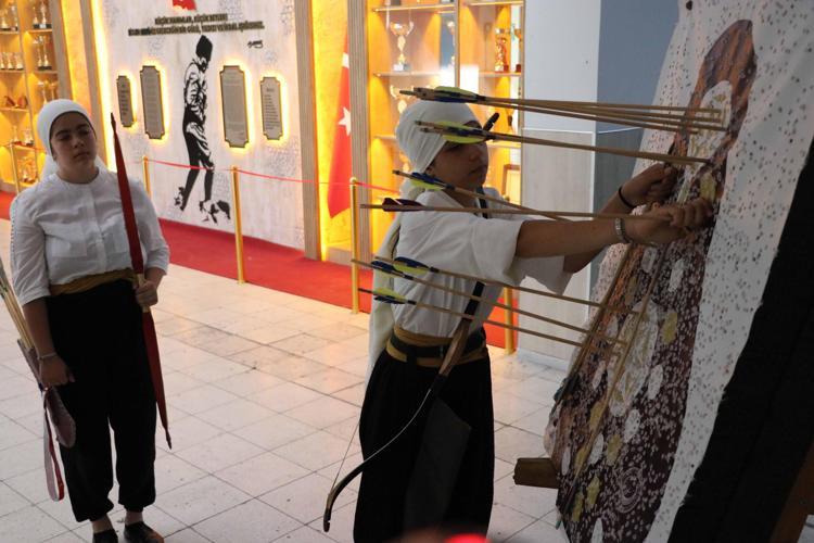 ‘VELİLERİN DESTEĞİ İLE GİDİYORUZ’