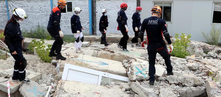 EĞİTİMLER BİREBİR VE DETAYLI