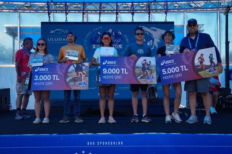 20 ÜLKEDEN 2650 SPORCU KATILDI