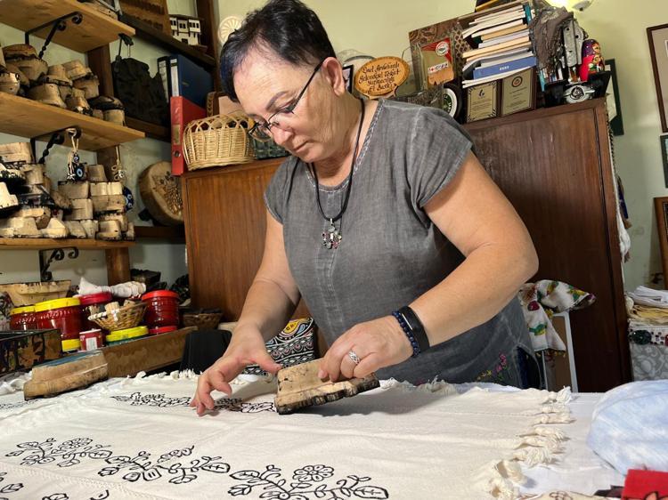 USTALARDAN ALDIĞIM ELİ BAŞKA USTALARA VERİYORUM