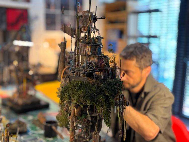 GELECEKTEKİ FELAKET SENARYOLARINI CANLANDIRIYORUM