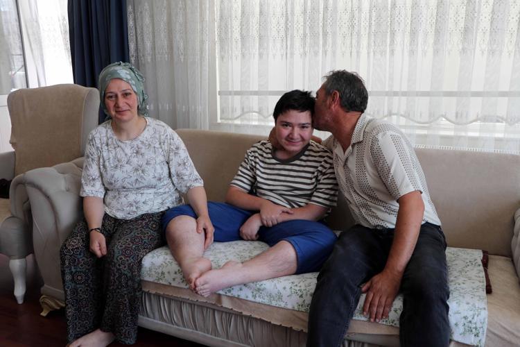 OĞLUMLA GURUR DUYUYORUM