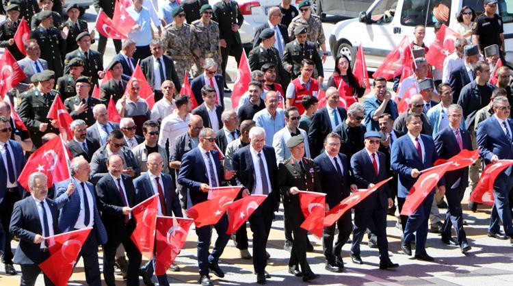 KONGREYİ CANLANDIRDILAR