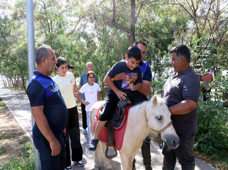 ÇOCUKLARIMIZ ÇOK MUTLU OLDU