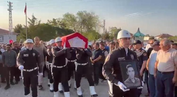 ‘BABASI BÖLGEYE GÖTÜRMEK İSTEMEYİNCE ‘TAKSİ TUTAR YENİ GİDERİM’ DEMİŞ’