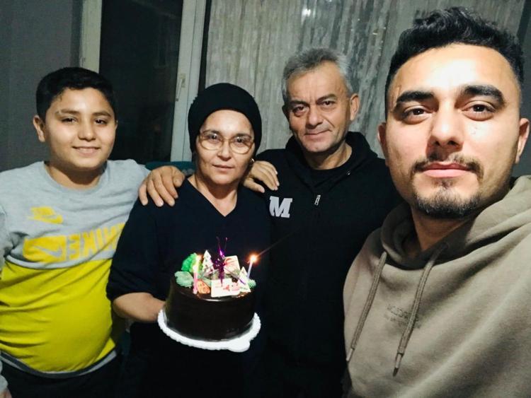 SEVDİĞİMİN KANI YERDE KALMASIN