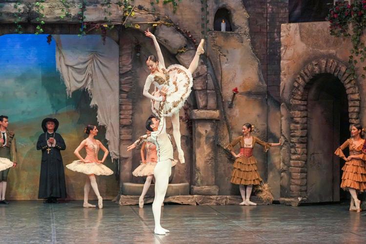 UYUYAN GÜZEL SAHNELENECEK