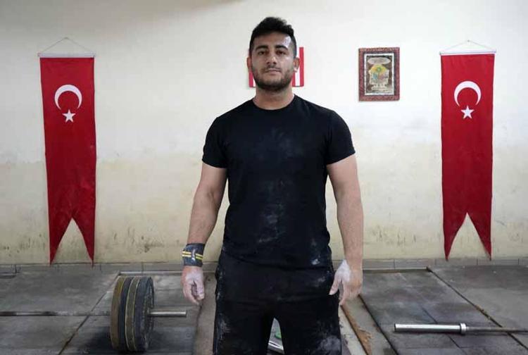 NAİM SÜLEYMANOĞLUNDAN İLHAM ALDI