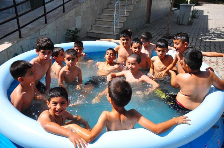 HAVUZ YOKTU, HOCAMIZ YAPTI