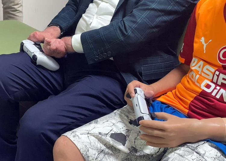 HAYALİ OLAN OYUNU OYNADI