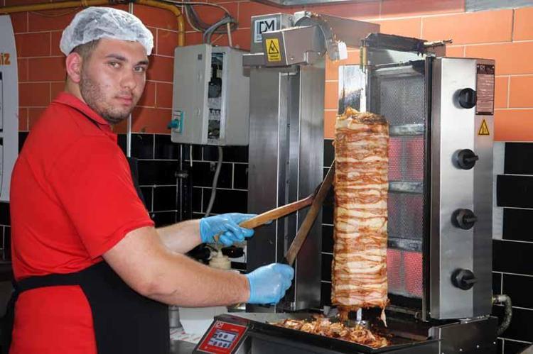 HEM SICAK HEM DE SÜREKLİ AYAKTA YAPILAN BİR İŞ