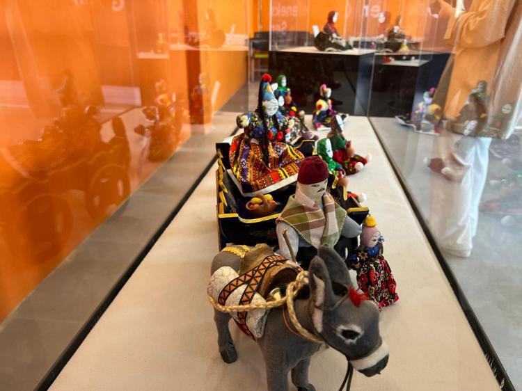 ÇİN KALİGRAFİ VE RESİM SERGİSİ AÇILIŞI GERÇEKLEŞTİRİLDİ