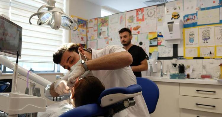 UYUM ZORLUĞU OLAN ÇOCUKLAR İÇİN ANESTEZİ