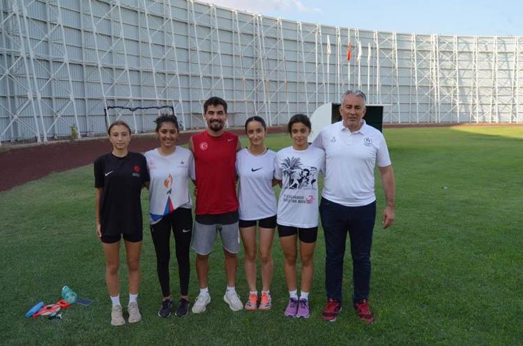 ANTRENÖR ÖMER ÇAĞLAYAN: ZOR ŞARTLARA RAĞMEN SPORU BIRAKMADI