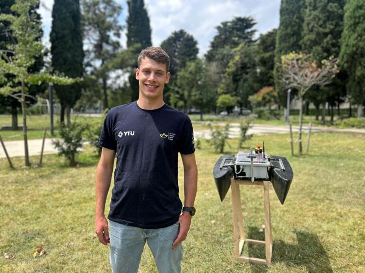 ‘DIŞA BAĞLILIĞIMIZ YOK’