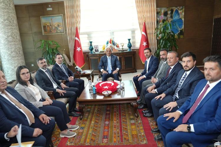 BİTLİS VALİLİĞİ’Nİ ZİYARET ETTİ