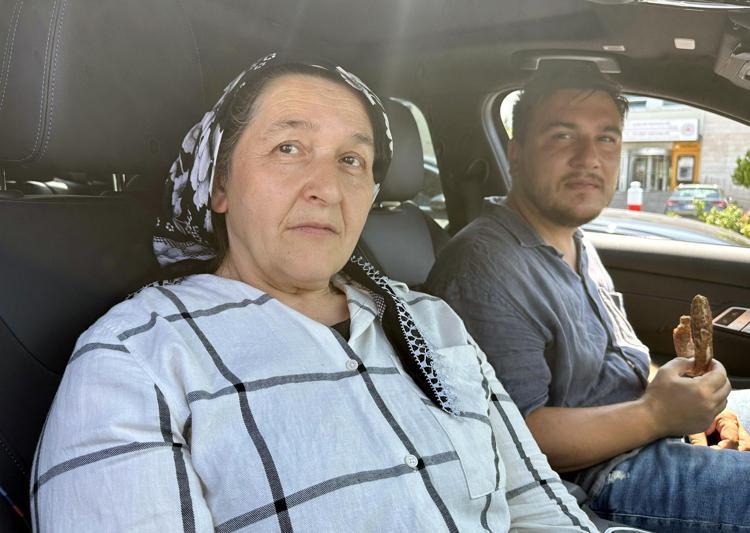 SEVİNÇLE GELDİK, HÜZÜNLE DÖNÜYORUZ