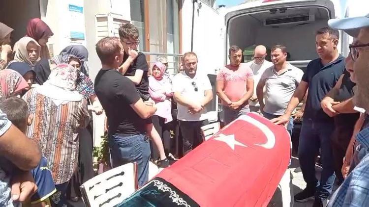 SÜNNET DÜĞÜNÜNÜ YAPTĞI OĞLU CENAZESİNDE SAF TUTTU