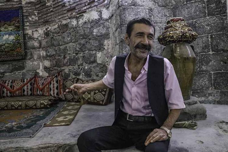 ‘KARAKTERİM ÇOK RENKLİ, BAYILA BAYILA OYNUYORUM’