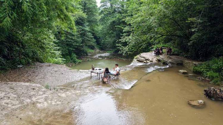 DOĞANIN İÇİNE GELDİK, HUZURLUYUZ