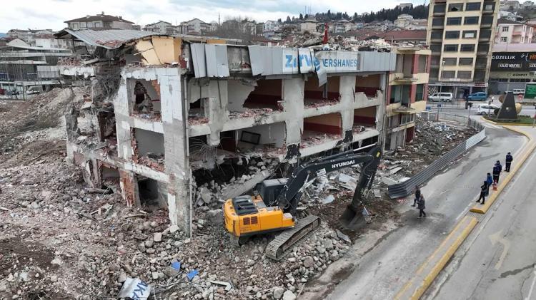 ‘GÜNDE 120 BİN KİŞİYE HİZMET VERİLEBİLECEK KAPASİTE OLUŞTURULDU’