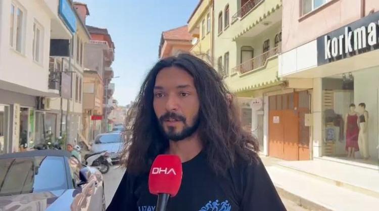 EVİNE ŞARKIYLA VEDA ETTİ