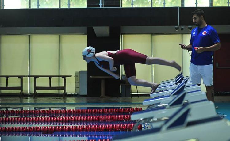 50 METRE KELEBEKTE DÜNYA ŞAMPİYONU OLDU