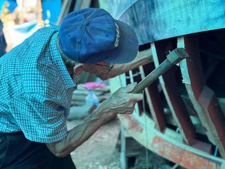 ‘TEKNE VE GEMİ YAPARKEN ÖLÇÜLERİN DIŞINA ÇIKAMAZSINIZ’