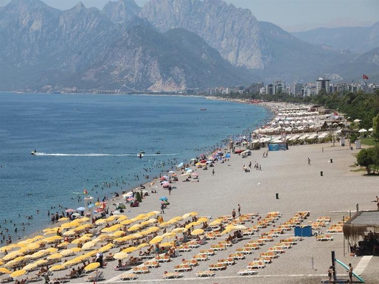 YİYECEK İÇECEK GETİRMEK YASAKTIR YAZISI KOYMAYA HAKLARI YOK