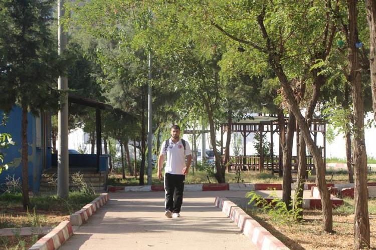 AYAKKABI BOYACILIĞINDAN ŞAMPİYONLUĞA