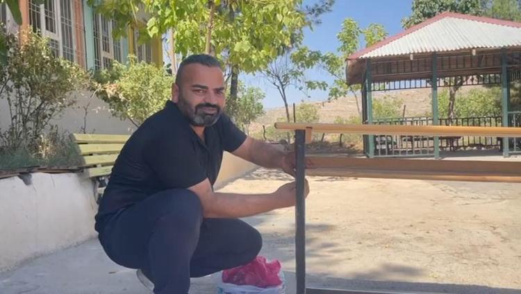 İLK DERS ZİLİNİN ÇALMASINI BEKLİYORUZ