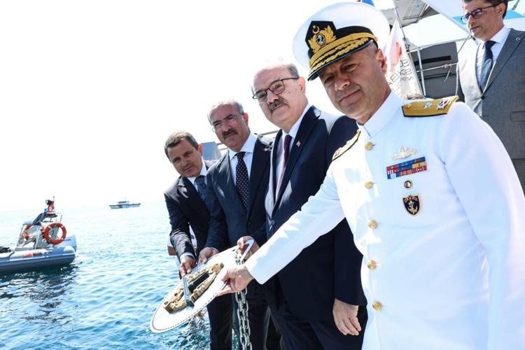 BAKAN YARDIMCISI ÇAM, KORTEJ YÜRÜYÜŞÜNE KATILDI