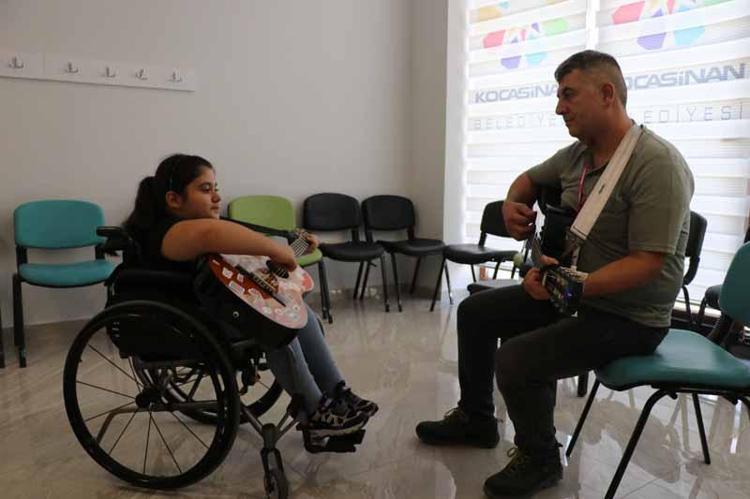 ‘ZEYNEP, MÜZİK VE SANAT AŞIĞI’