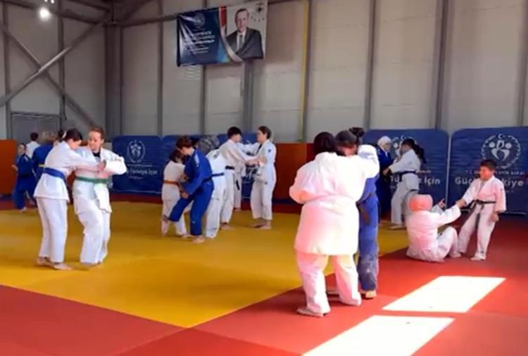 ‘YEŞİL KUŞAĞA GELDİM’