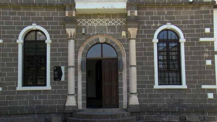 ‘OBSİDİYEN TAŞLARI UFALANMIŞ ŞEKİLDE KULLANILMIŞ’