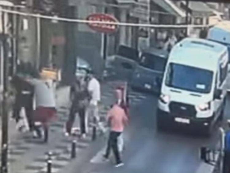 KAVGA, GÜVENLİK KAMERASINDA