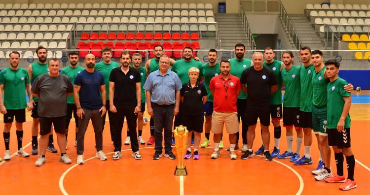 ‘HEP ERKEK TAKIMLARIYLA ÇALIŞTIM’