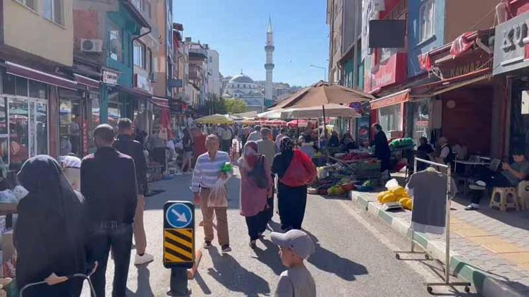 ‘PAZAR, HOCANIN BEREKET DUASIYLA BAŞLAR’