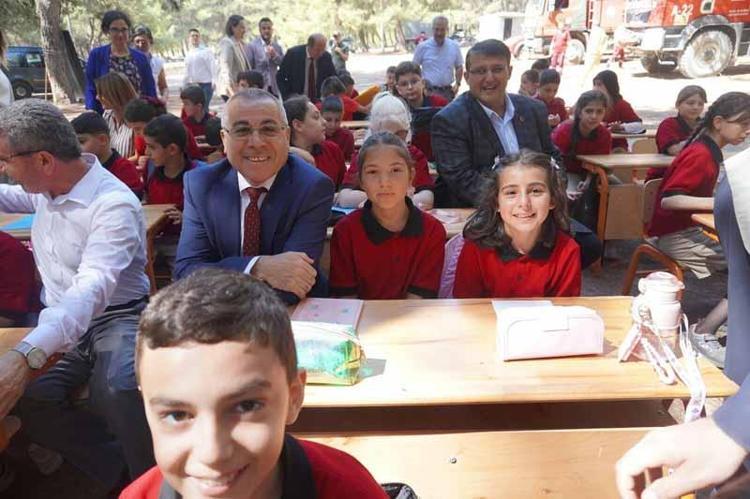 Öğrencilerin daha sonra ormanda top oynayıp keyifli vakit geçirdiğini dile getiren Şenyüz, şöyle devam etti: