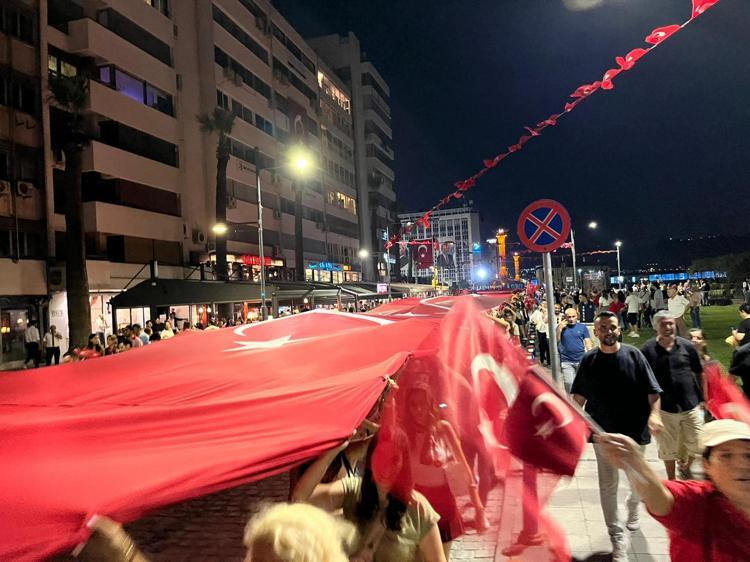 FENER ALAYI DÜZENLENDİ