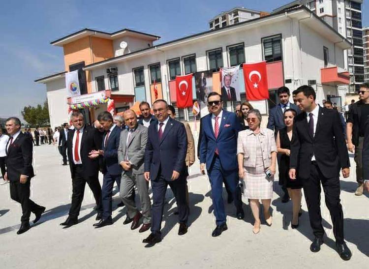 VALİ SOYTÜRK: GEÇEN YIL 13.2 MİLYAR DOLARLIK İHRACAT YAPTIK