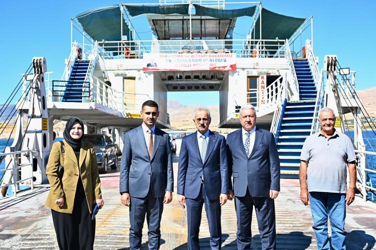 TUNCELİ’DE ZİYARETLERDE BULUNDU